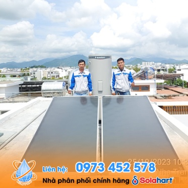 Máy nước nóng năng lượng mặt trời có cung cấp nước nóng vào ngày mưa không?